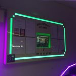 Porte menu avec éclairage du contour par leds RVB